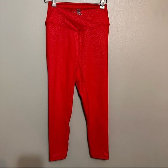 ZYia Red Leopard Scrunch Butt Leggings size 8-10 - Picture 3 of 7